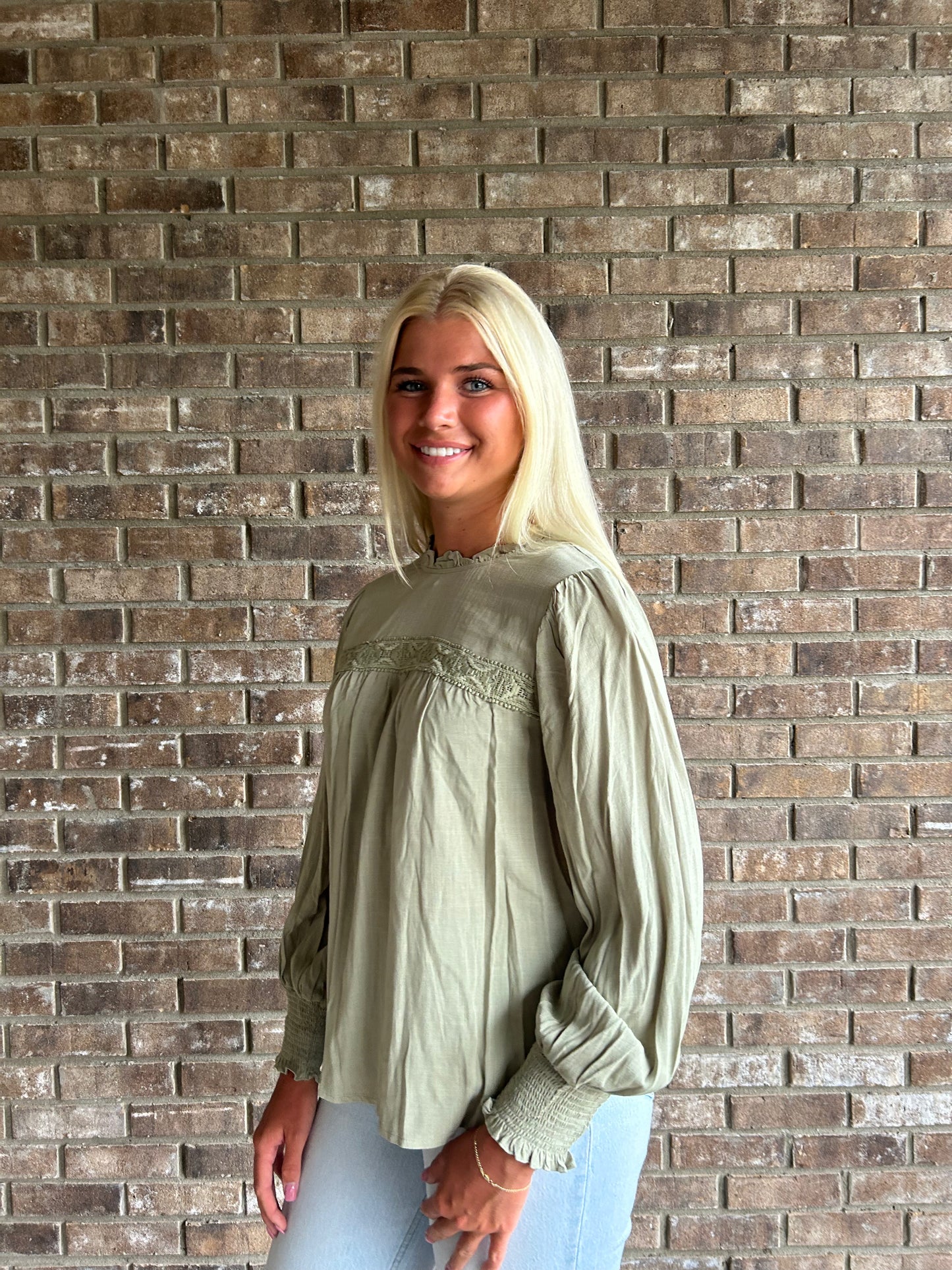 SOLID MOCK NECK TOP - OLIVE