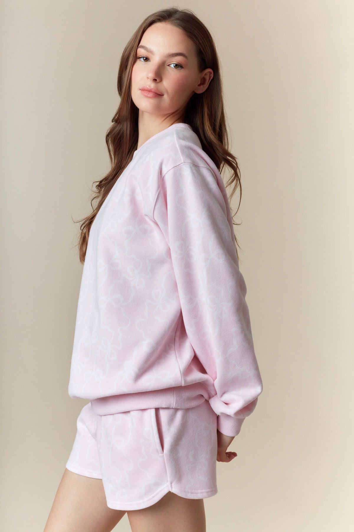 Bow Printed Fleece Terry Sweatshirt And Shorts Set In Baby Pink
